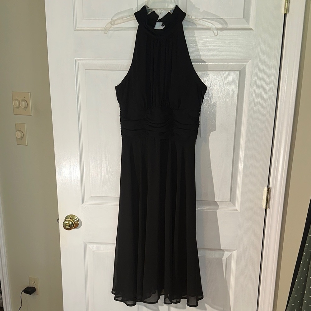 Connected apparel size 8 Elegant Black Sleeveless Dress